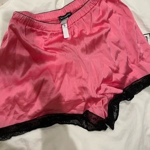 Dolce & Gabbana silk pajama shorts - Size M - like new